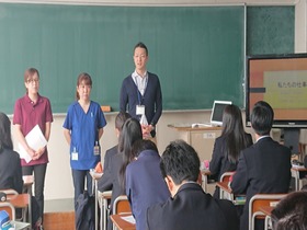 砂川高校で介護職の授業が行われました