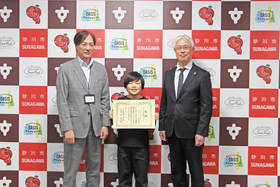 MOA美術館児童作品展受賞者表敬訪問