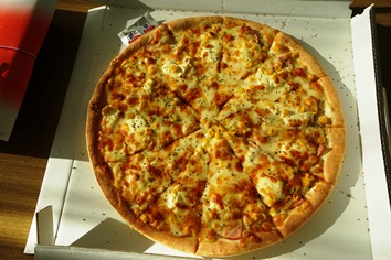 恒例のピザ2