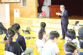中央小学校授業参観－砂川青年会議所とともに参加