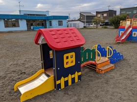 保育所(園)の屋外大型遊具を設置しました