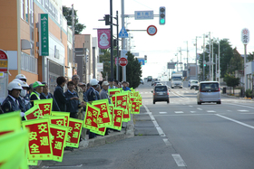 一斉旗の波運動