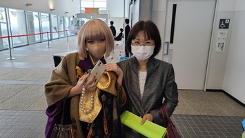 千田裕子社会教育委員と武田琉衣さん(道内唯一のカラリスト講師だそうです)